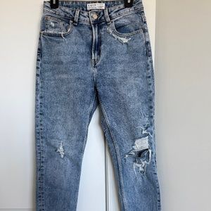 Mom jeans talla US 6 - Primark